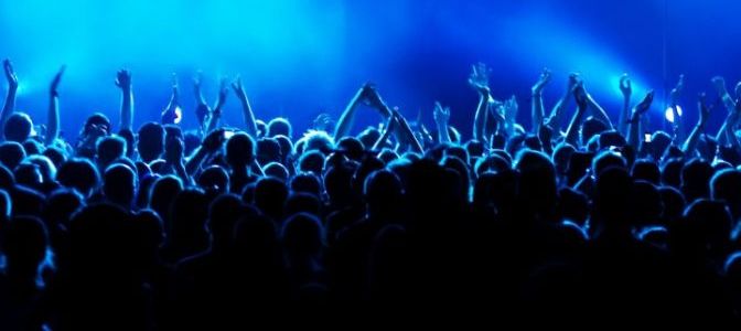 concert crowd