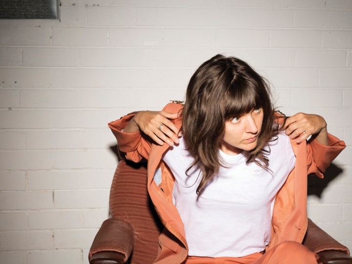 Courtney Barnett - 958-Landscape_clr_credit Mia Mala McDonald