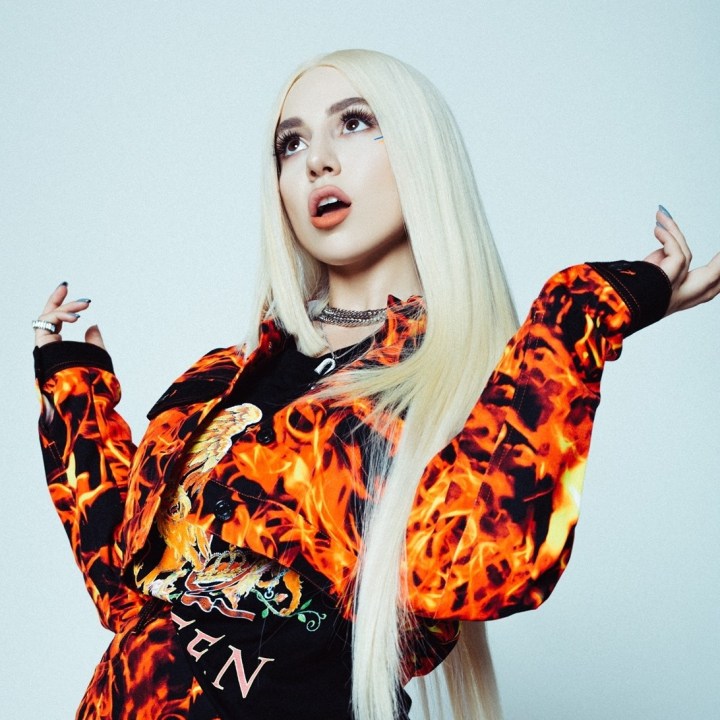 Ava Max Facebook 2019 August