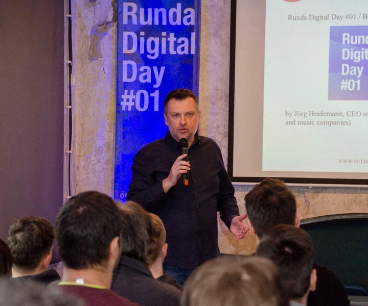 Dario Drastata_Apple Music_02